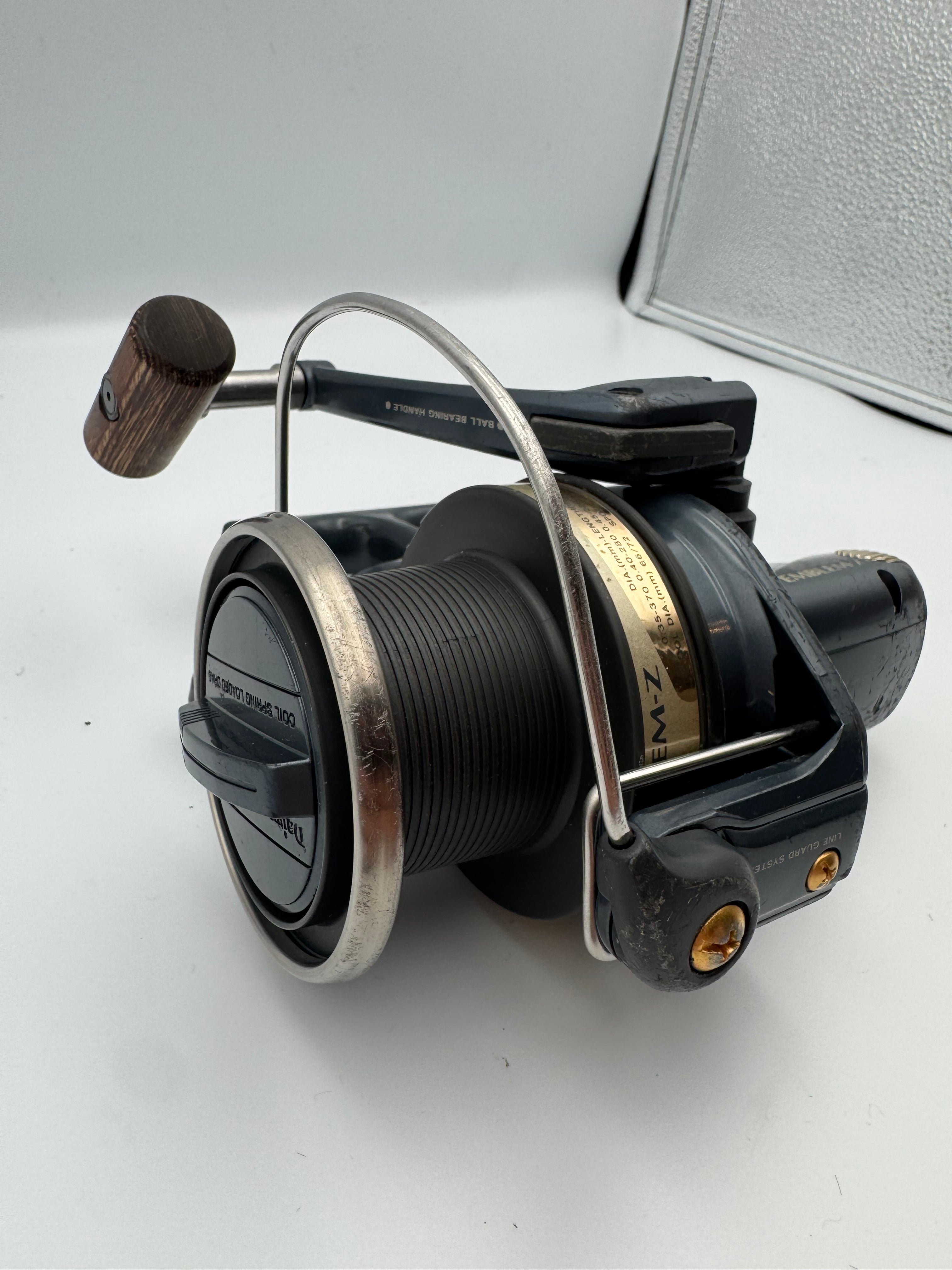 Daiwa Emblem Z5000t Blue Baboon